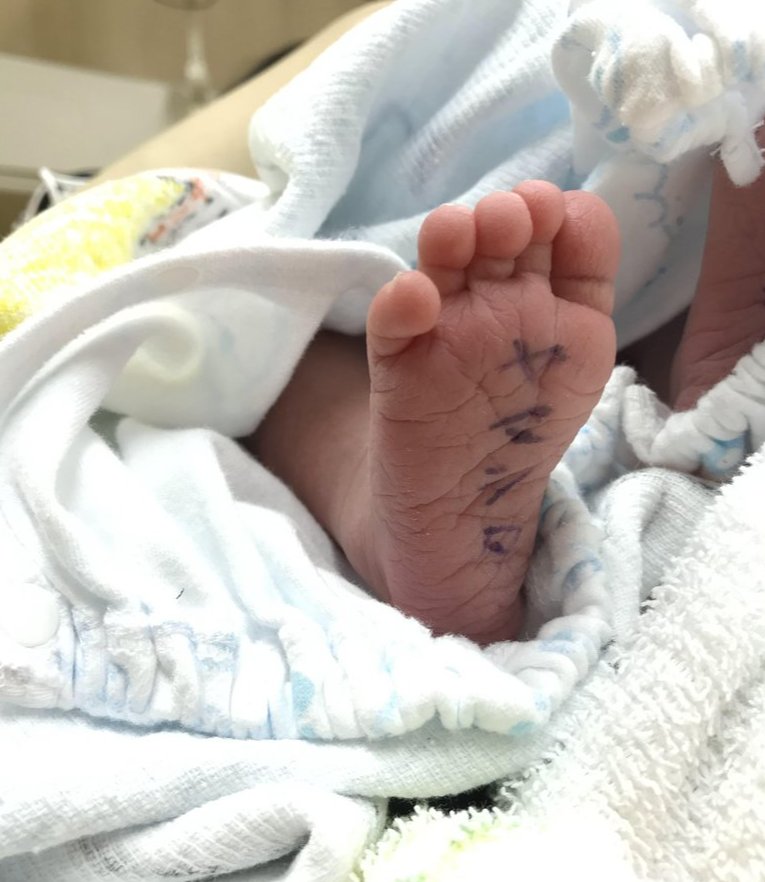 息子誕生。